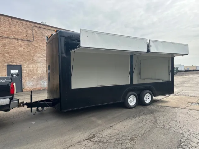 Concession Trailer in Chicago - Ready Now - Title in Hand