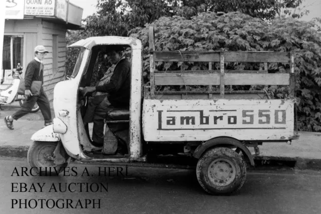 Lambretta Lambro 550 1950s scooter press photo model introduction photograph