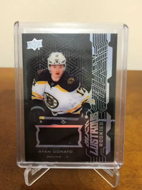 2018-19 Ryan Donato UD Black Lustrous Rookies Jersey