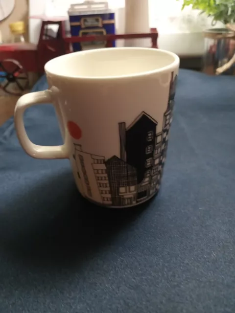 Taza de café finlandesa diseño Maija Louekari Marimekko OIVA "Siirtolapuutarha" 3