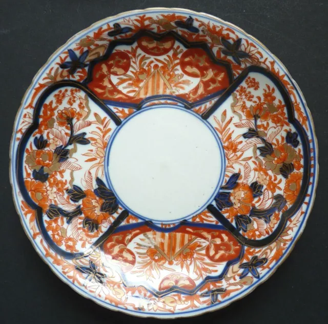 Assiette en porcelaine IMARI Chine Japon 19e siècle 19th century China Japan