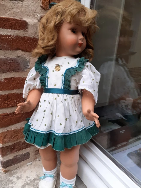 Les Poupees D'autrefois - SUBLIME POUPEE BELLA PAREDES EN RHODOID DANS