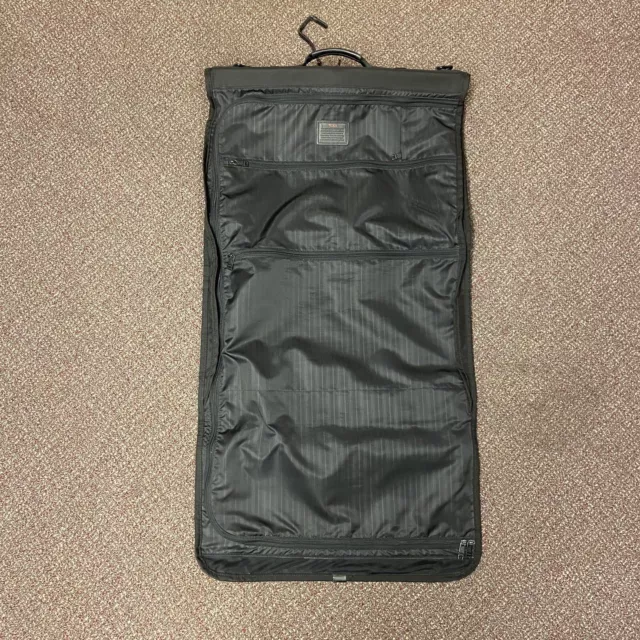 Tumi Alpha Garment Bag Black Ballistic Nylon Tri-Fold 22133DH great shape