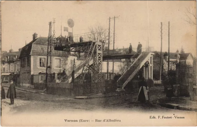 CPA VERNON - Rue d'Albuféra (160522)