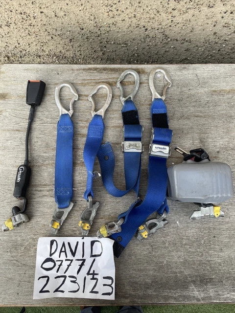 UNWIN Wheelchair Straps With Karabinner Hooks