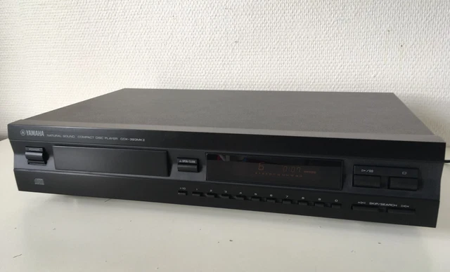YAMAHA CD Player CDX-393 MKII / FULLY WORKING / GOOD CONDITION