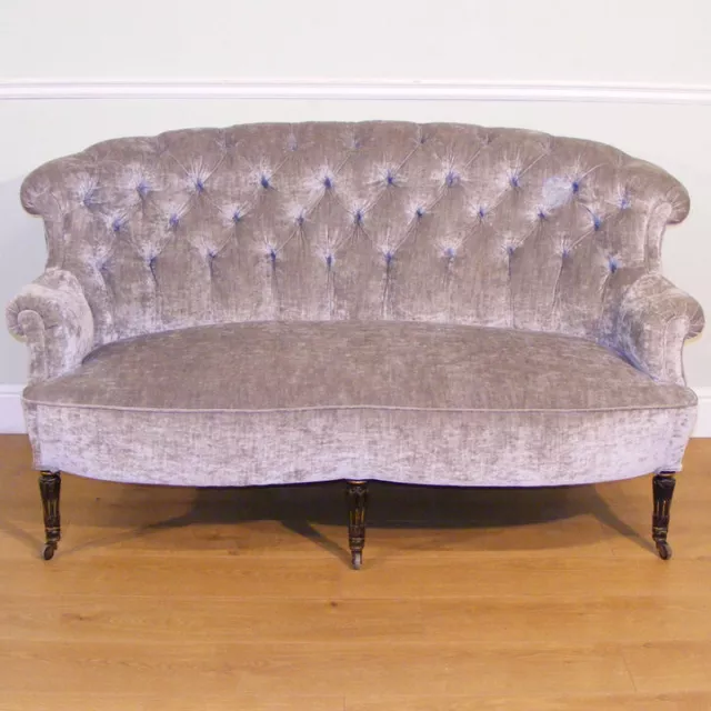 A Good Quality 19Th Century Settee