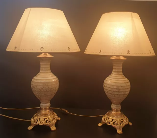 Paire de lampe vintage colonne verre céramique opaline pied régule
