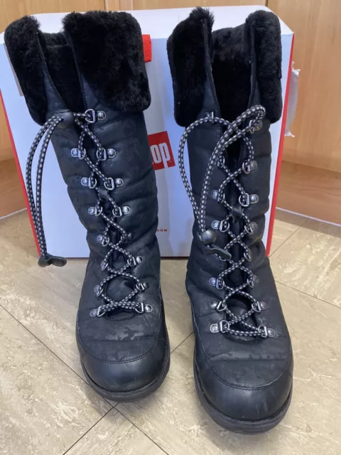 Harriet shearling shop high snow boots