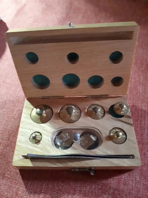 Gewichtskasten komplett 8 alte Gewichte für Waage Messing Holzbox