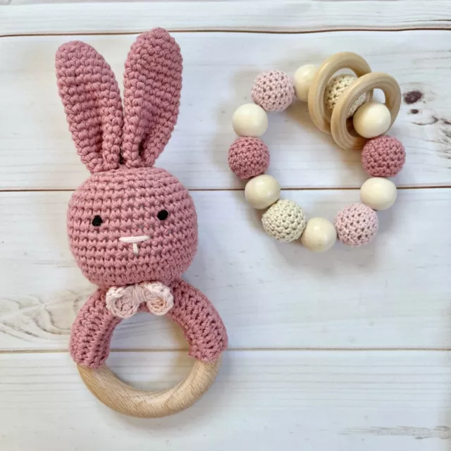 Baby Geschenk Set Rassel Greifring Beißring Greifling Hase rosa altrosa Mädchen