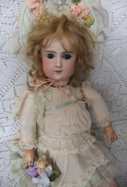 Ancienne poupée Tête porcelaine AM2DEP - Collection