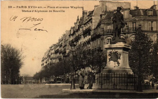 CPA PARIS 17e Place et Avenue Wagram Statue d'Alphonse de Neuville (1249047)