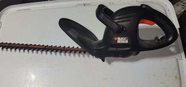 BLACK DECKER TR1700 Black 17 Inch 120V 2.4 Amp Electric Hedge