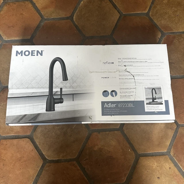 MOEN ADLER SINGLEHANDLE PullDown Sprayer Kitchen Faucet in Matte