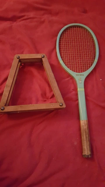 1930s LES STOEFEN ARROW TENNIS RACQUET – WRIGHT & DITSON – SUPERNOVA