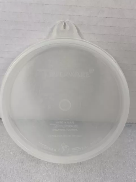 Vintage Tupperware Tupper Seal Round Replacement Tab Lid #215-26