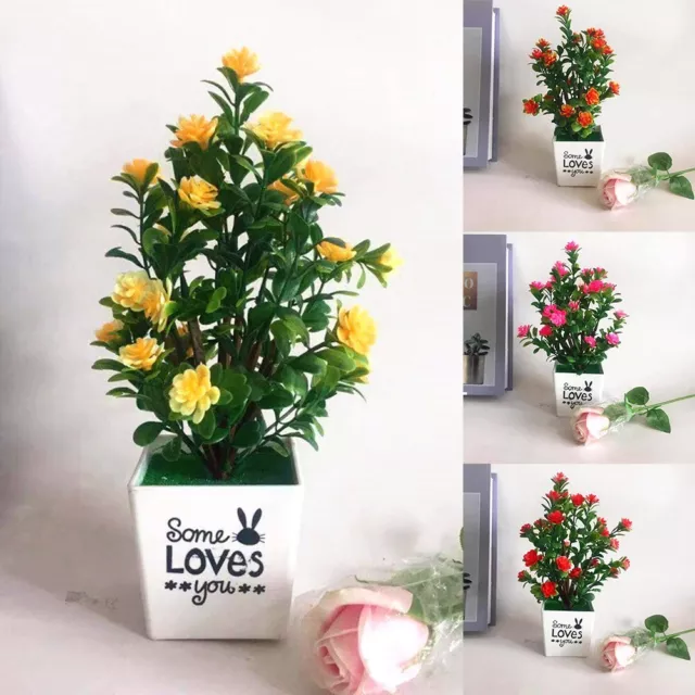 Atractiva planta con flores artificiales para decoración de oficinas o hogares en diseño en maceta