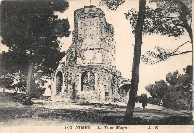 NIMES - La Tour Magne