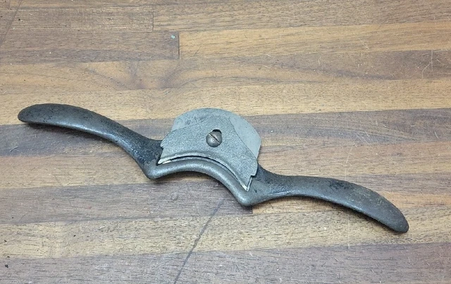 K324-  Antique  L. Bailey Boston Spoke Shave Rare No. 5 Curved Blade