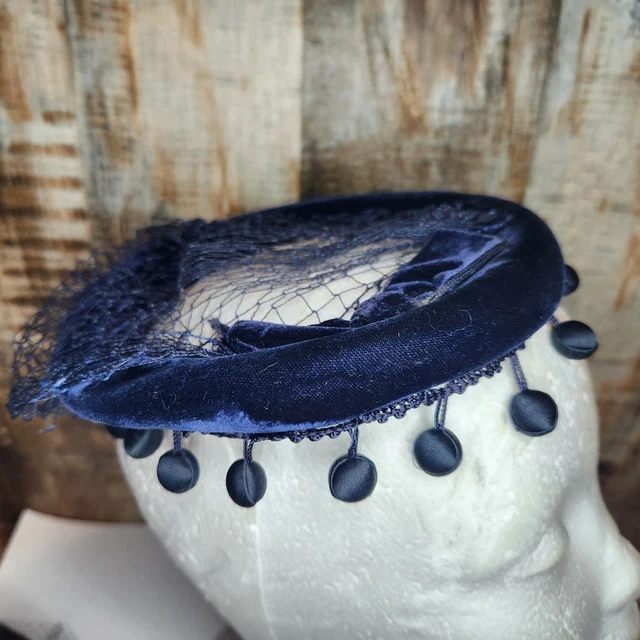 Vintage Aurore Velvet Beret Frances & Walter Nelkin Hat 1940s France Bead Leaves Beret Velvet 1940s Vintage Hats for Women for sale | eBay main image 3