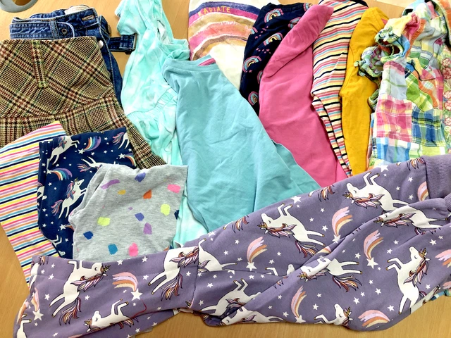 Job Lot of Girls Clothes 7years