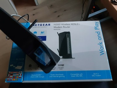 NETGEAR NETGEAR DGN2200 Modem Router Wi-Fi ADSL 802.11n Fino a 300 Mbps 
