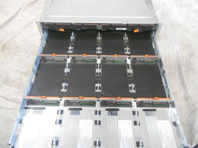 NETAPP E-X5680A-QS-R6 DE6600 8GB Storage array 4U 60x 3.5