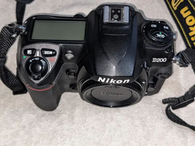 Nikon D200 10.2 MP Digital SLR Camera - Black Body 9