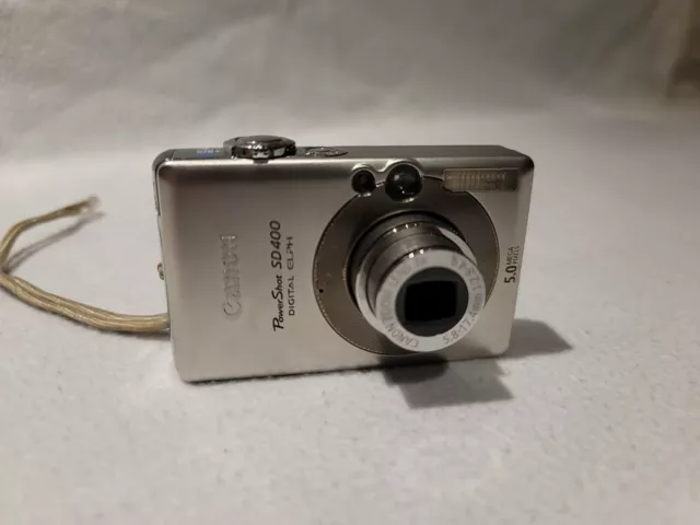 Canon PowerShot SD400 Digital ELPH 5 Megapixel Digital Camera - Tested w/Battery