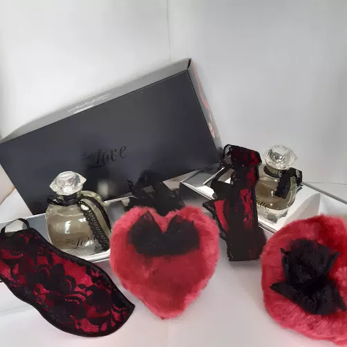 PUPA PROFUMO CONFEZIONE REGALO "IN CASE OF LOVE" EDT 50ml + COLLARINO +TALCO