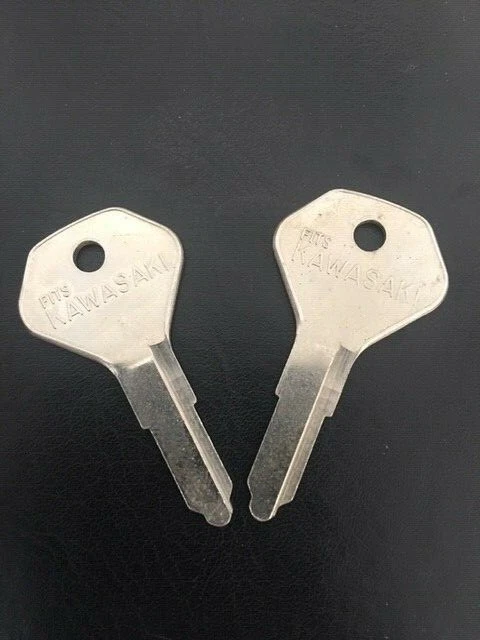 2 KAWASAKI Z1 KZ900 KZ1000 KZ400 Motorcycle Key Blanks X104