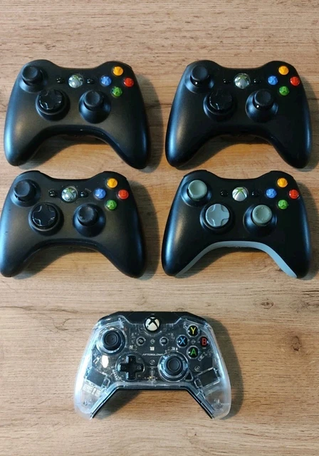 Lot De 12 Manettes De Jeu HS - Diverses Marques, Pour Pièces Détachées