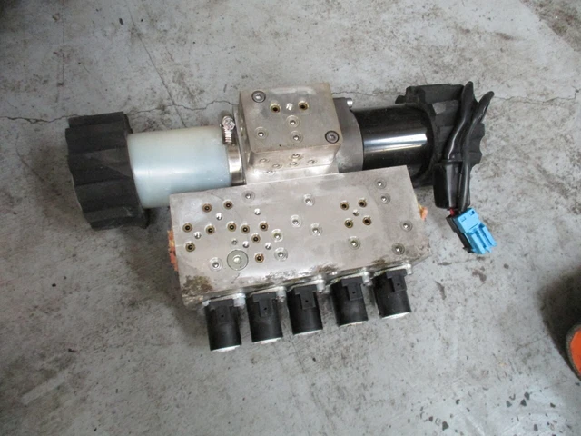 07-13  BMW 335i 328i E9X Convertible Hydraulic Motor Pump 7128780 *TESTED*