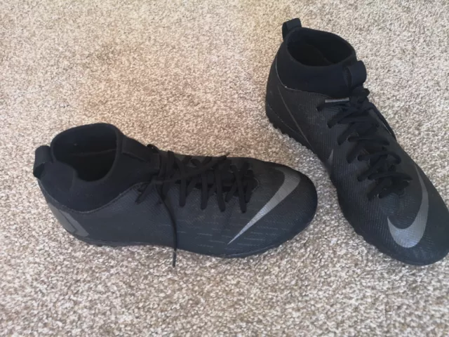 Nike Jr. Zoom Mercurial Superfly AstroTurf Turnschuhe Fußballschuhe UK 5,5 schwarz