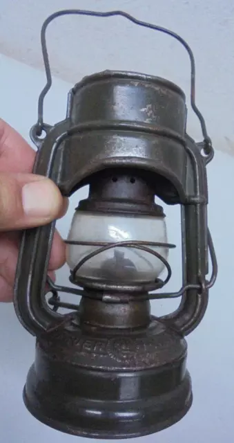 Antike Petroleumlampe FEUERHAND No.75 Atom Sturmlampe