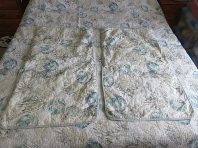 3 Piezas TOMMY BAHAMA HOME Tamaño King FREEPORT EDREDÓN y 2 Fundas Reversibles *Bonita*