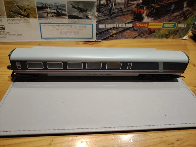 HORNBY R794 APT Class 370 Passenger Coach OO Gauge Unboxed 2no £52 70