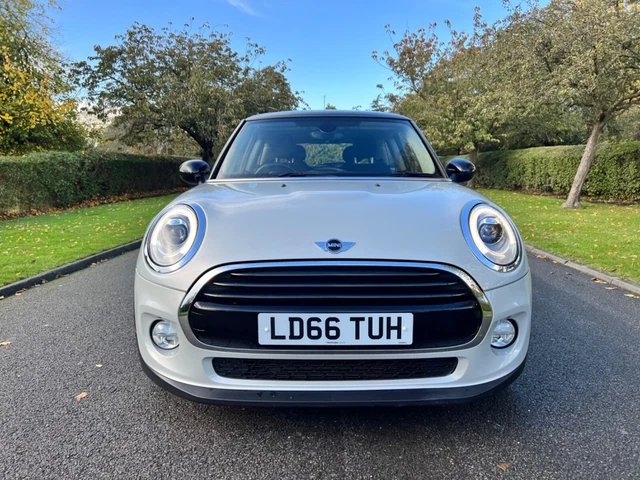 2016 MINI Hatch 1.5 Cooper Auto Euro 6 (s/s) 3dr HATCHBACK Petrol Automatic