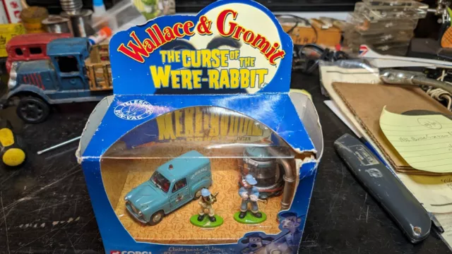 Corgi CC80502 Wallace & Gromit Curse of the Were-Rabbit Anti-Pesto Van Set