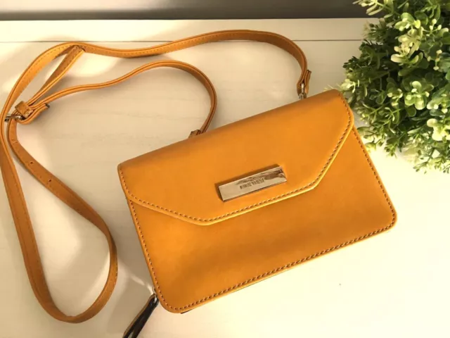 NWOT NINE WEST FAUX LEATHER CROSSBODY BAG PURSE WALLET NEW MUSTARD Great Gift!