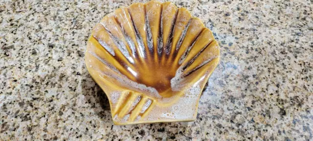 Wade Pottery Ceramic USA # 699 Retro Shell Ashtray Amber & Brown Tones 5" Dia