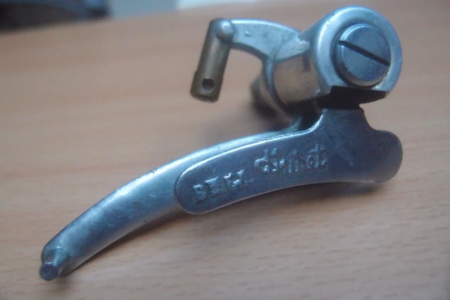 Derailleur store avant huret