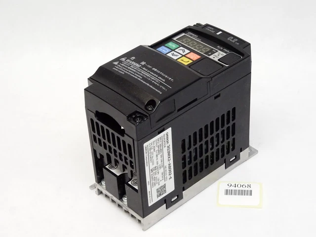 Omron MX2 Inverter Frequenzumrichter 0.1oz3MX2-AB002-E