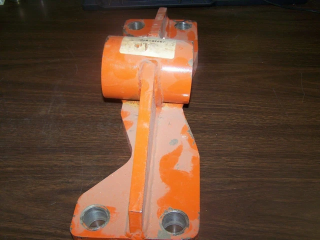 Support, Front Axle-Case IH 1090,1170,1270,1370,1570-A-A147407