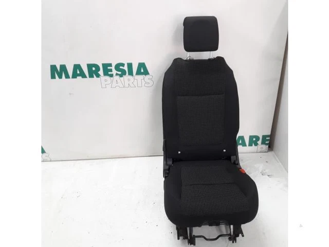 P10319953 Sitz PEUGEOT 5008 8893TS