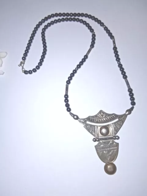 Vintage Collier TOUREG en argent massif et perles noires