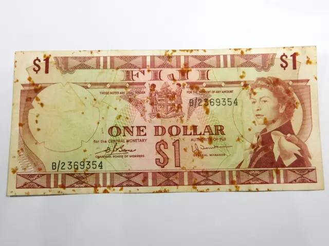 1974 FIJI ONE DOLLAR BANKNOTE  Circulated