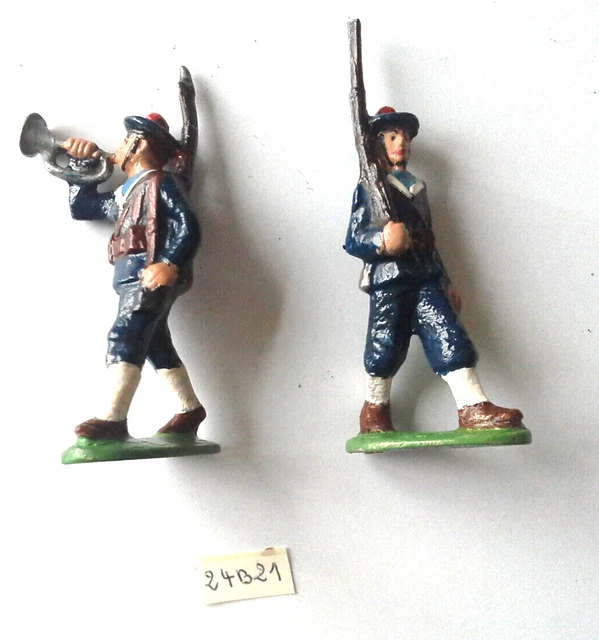 2 FUSILIERS MARINS fusil épaule trompette clairon soldats anciens alu