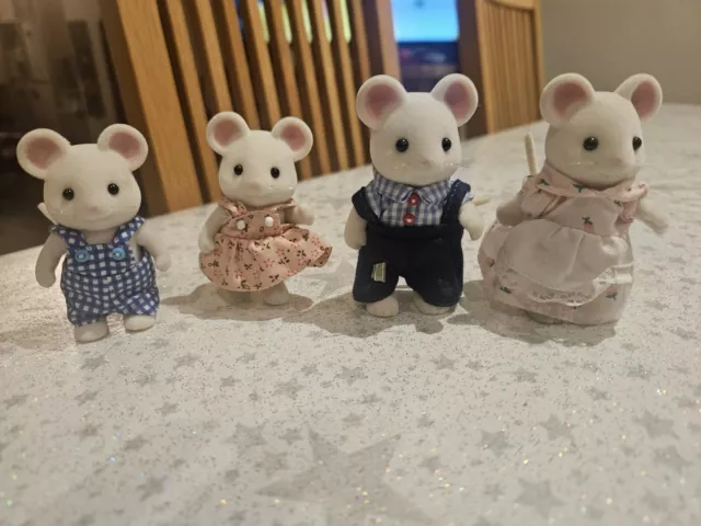 Sylvanian Families Hawthorn White Mouse Family (vintage Epoch)